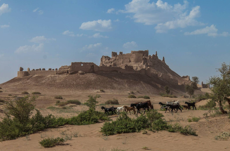 قلعه بمپور