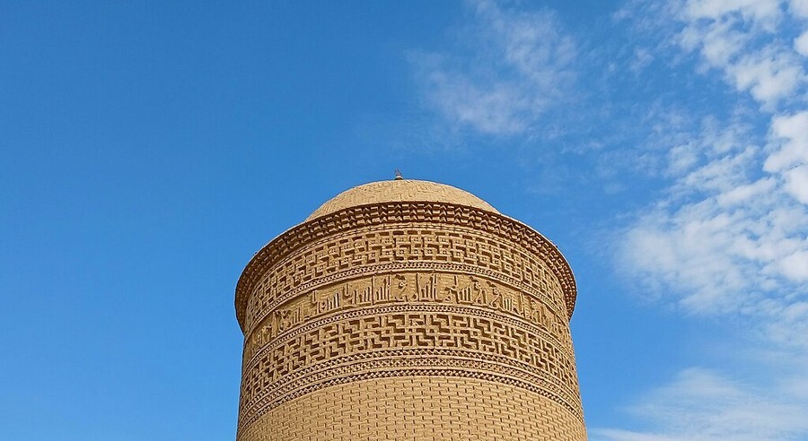 برج پیر علم دار