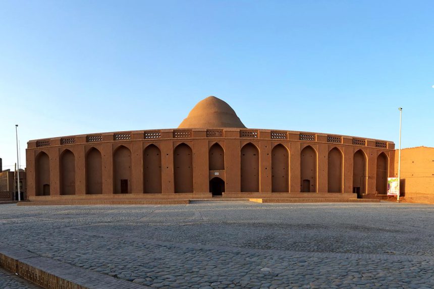 جاذبه های گردشگری میبد