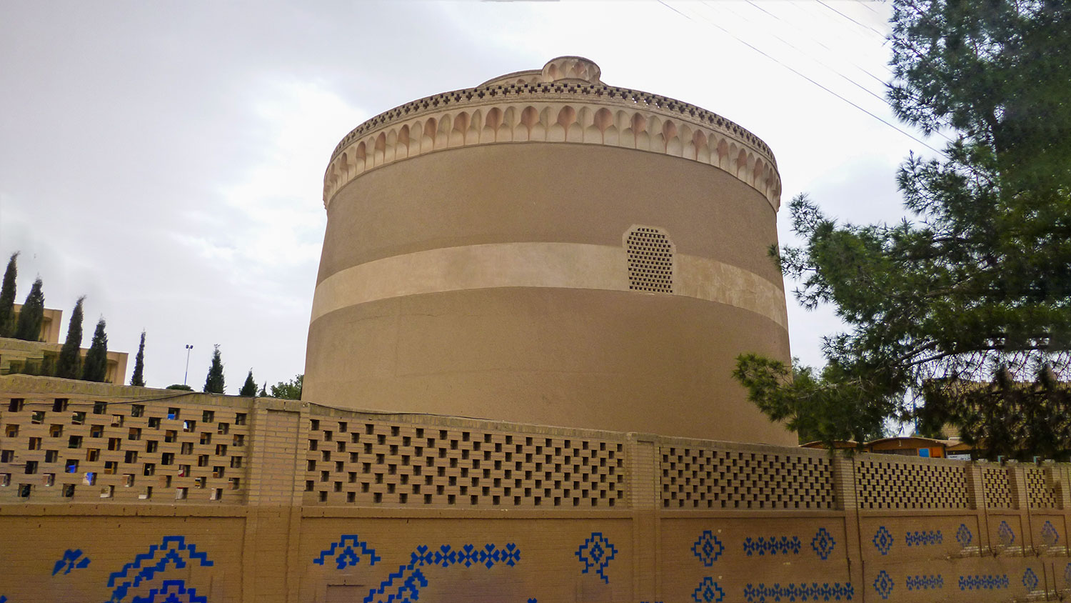 برج کبوترخانه میبد